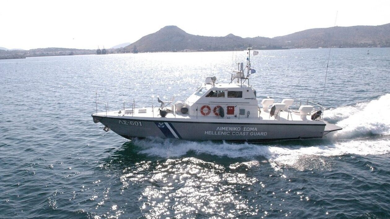 Επεισοδιακή καταδίωξη ταχύπλοου διακινητών - Προσπάθησαν να εμβολίσουν το σκάφος του Λιμενικού
