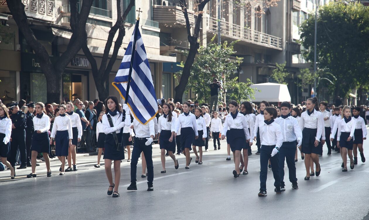 28η Οκτωβρίου: Με τιμές η μαθητική παρέλαση στη Θεσσαλονίκη (photos)