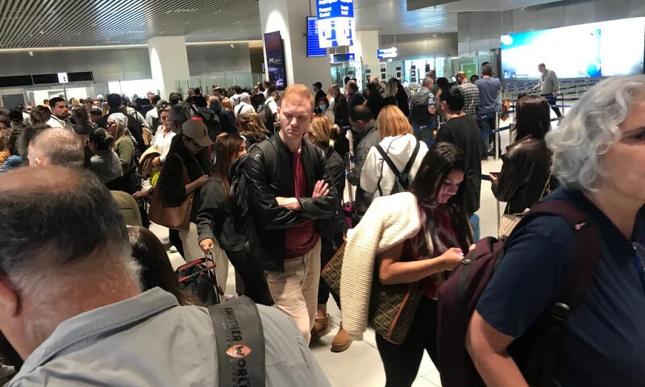 Ελευθέριος Βενιζέλος: Συνεχίζεται η ταλαιπωρία των ταξιδιωτών - Ουρές στον έλεγχο διαβατηρίων