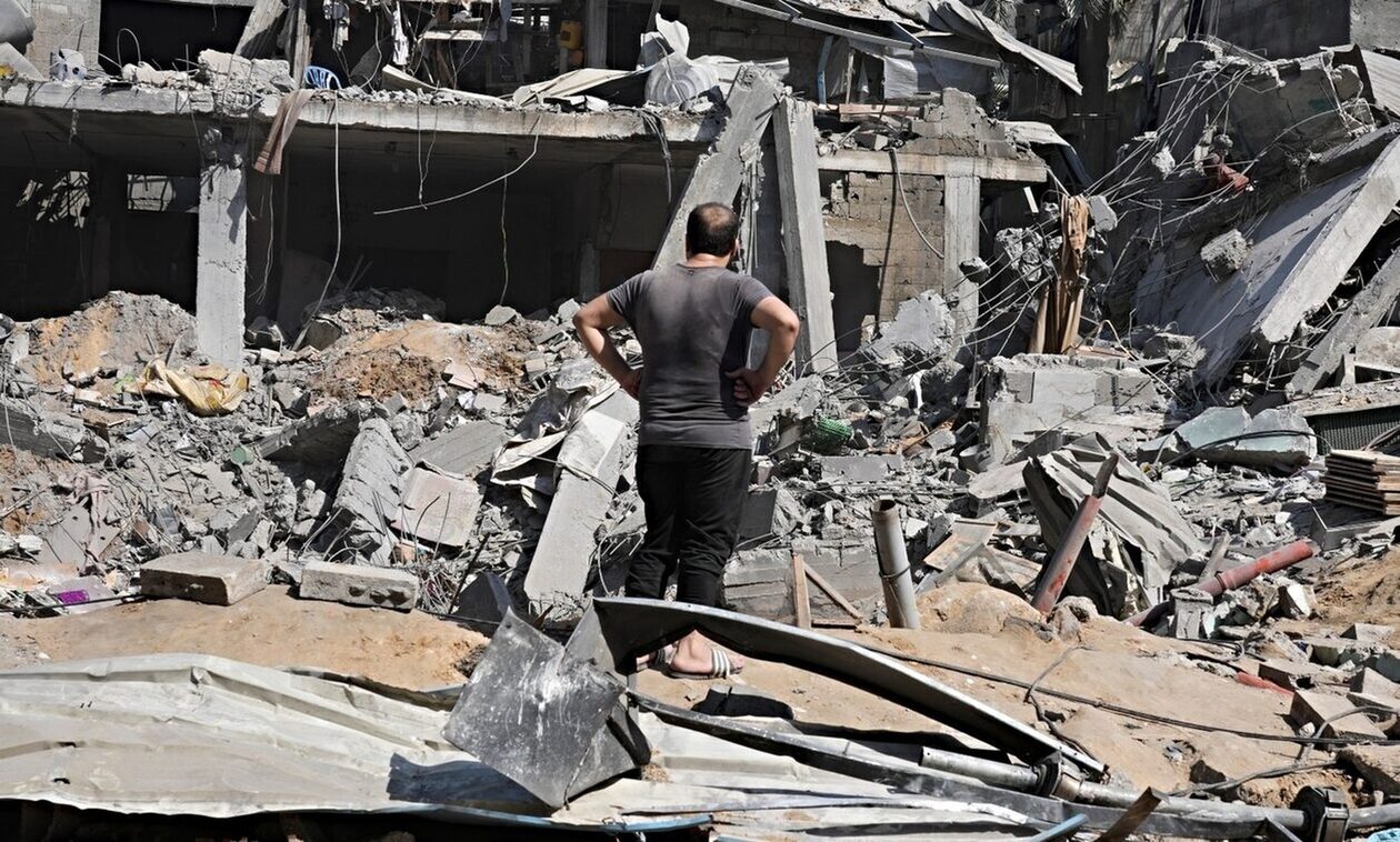 ΠΟΥ: Εκτιμήσεις για 1.000 μη ταυτοποιημένα πτώματα κάτω από τα ερείπια στη Γάζα