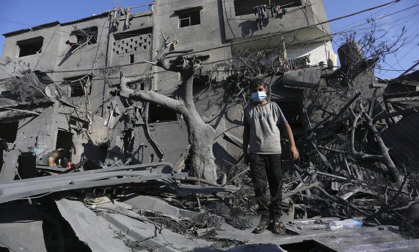 Liveblog: Οι πρώτες εικόνες από τον ισραηλινό στρατό μέσα στη Γάζα- Νεκρό ηγετικό στέλεχος της Χαμάς