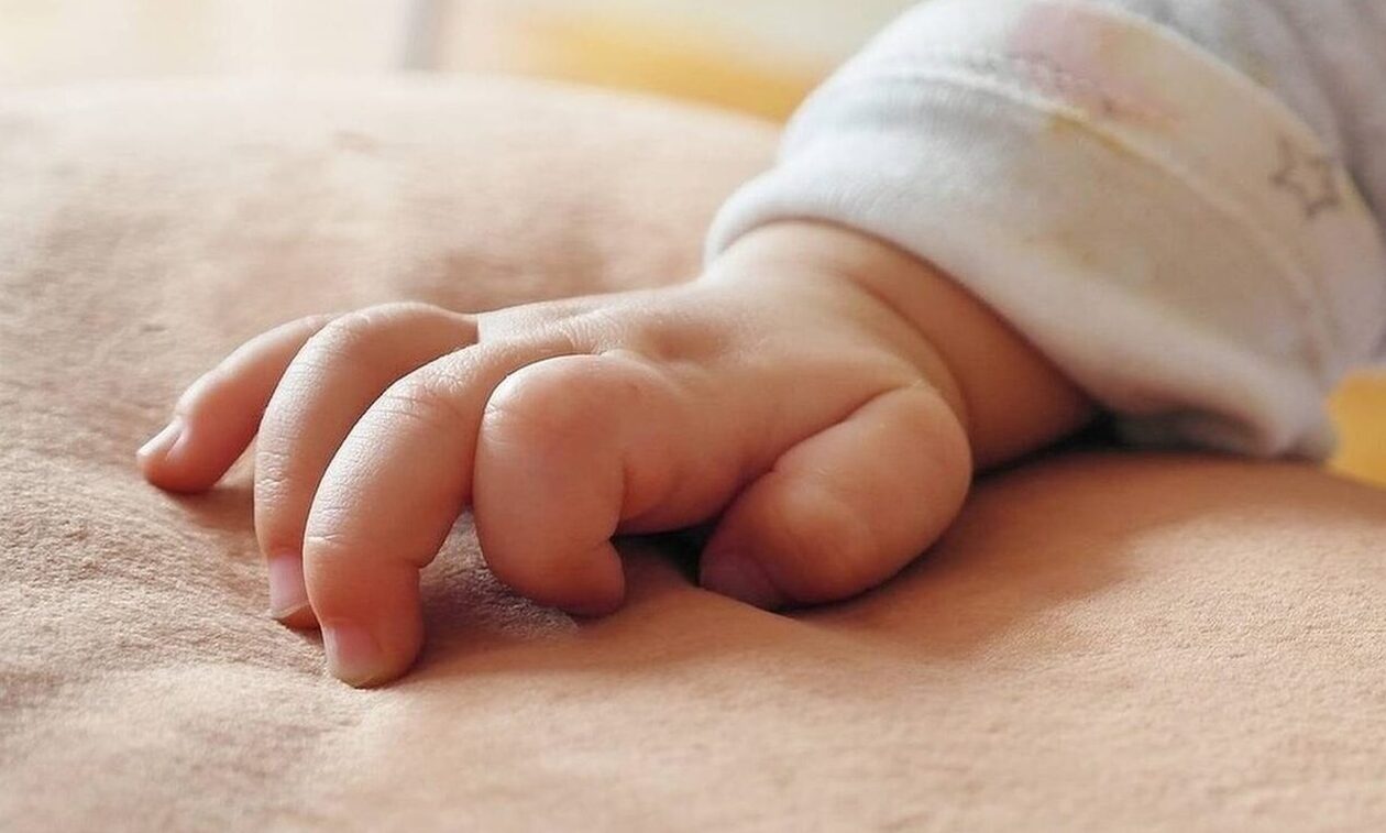 Κάτω Αχαΐα: Ξεκινά γονιδιακός έλεγχος για τα δύο βρέφη - Τι αναζητούν οι γιατροί