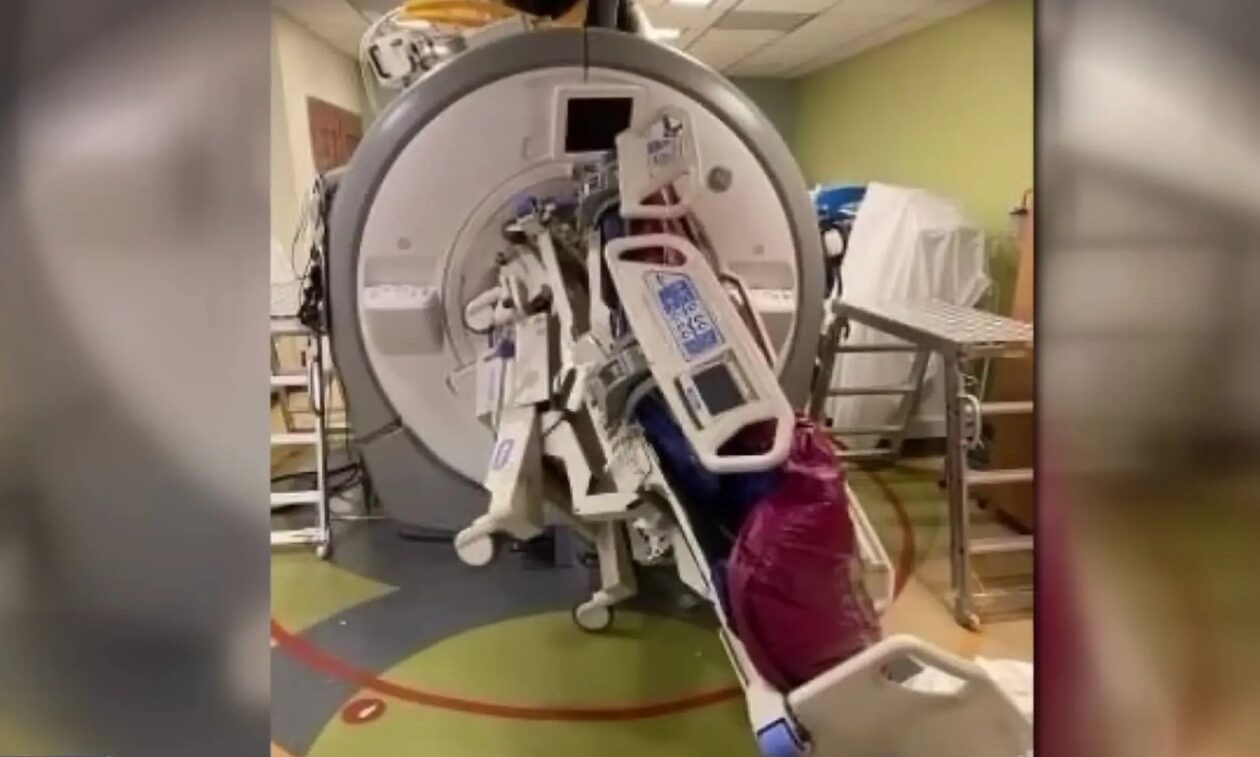 Σοκαριστικό ατύχημα στις ΗΠΑ: Μαγνητικός τομογράφος «κατάπιε» νοσοκόμα και «ρούφηξε» κρεβάτι ασθενή