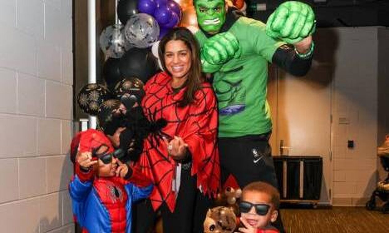 Γιάννης Αντετοκούνμπο: Τα παιδιά του… Hulk ντύθηκαν Spiderman για το Halloween