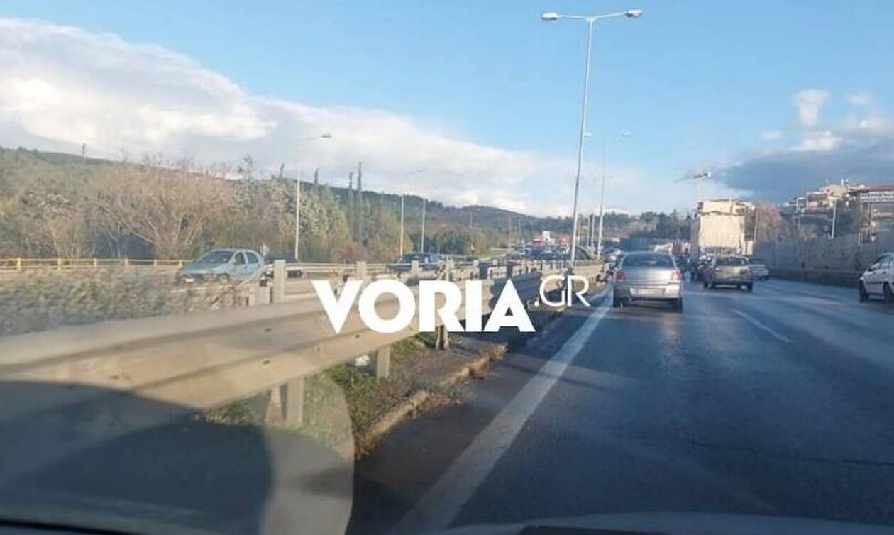 Θεσσαλονίκη: Καραμπόλα 10 αυτοκινήτων με τρεις τραυματίες