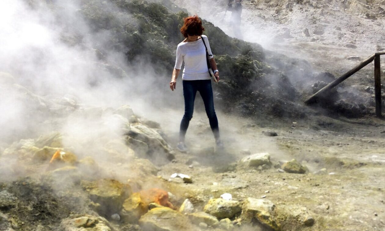 Συναγερμός στην Ιταλία: Βρυχάται το πιο επικίνδυνο ηφαίστειο της Ευρώπης - Το σχέδιο εκκένωσης