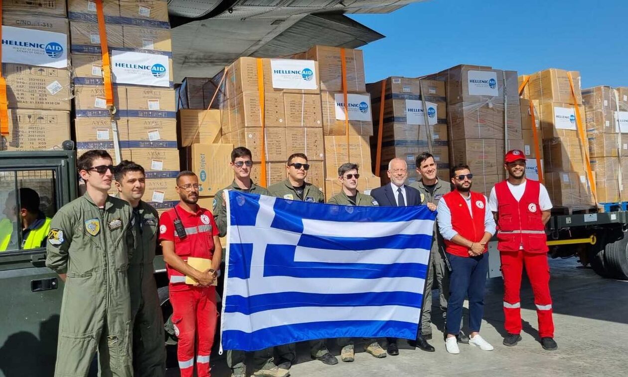 Η άφιξη στην Αίγυπτο του ελληνικού C 130 με την ανθρωπιστική βοήθεια για τη Γάζα