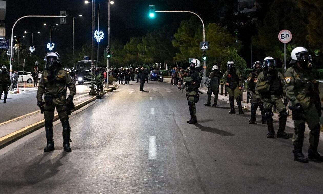 Ελεύθεροι οι συλληφθέντες αντιεξουσιαστές για τα επεισόδια σε Βικτώρια και Μοναστηράκι