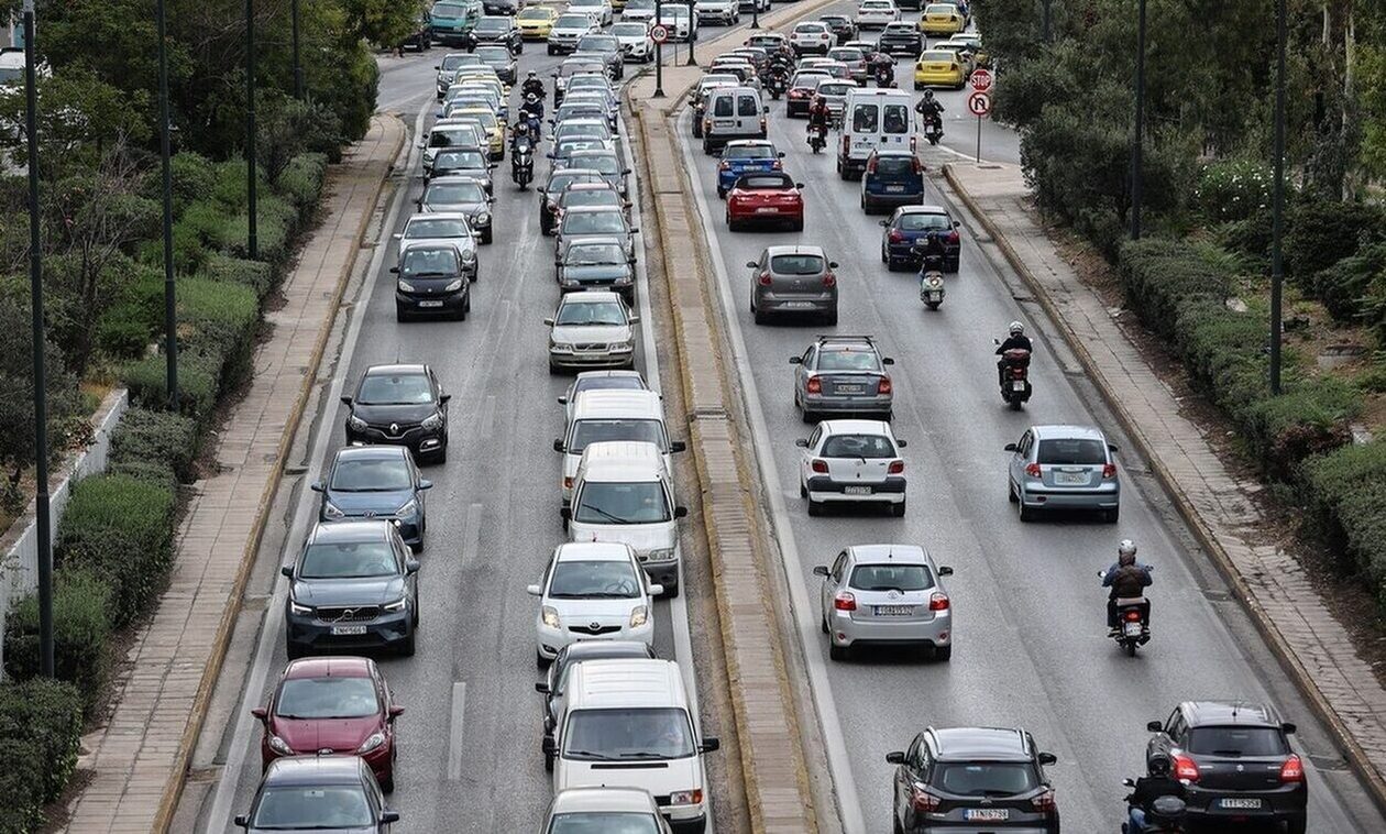 Κίνηση τώρα: Προβλήματα σε αρκετούς δρόμους - Δείτε αναλυτικά