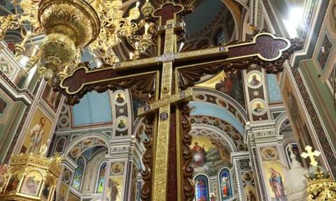 Ο Σταυρός του Αγίου Κωνσταντίνου από τη Μονή Βατοπαιδίου στην Πάτρα