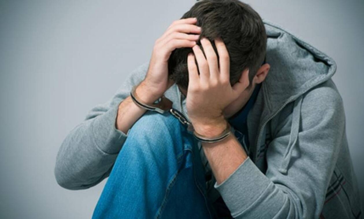 Αίγιο: Μαθητής Λυκείου ο έμπορος κάνναβης και κοκαΐνης – Η επεισοδιακή σύλληψή του