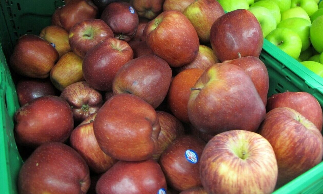 Ακρίβεια: Μήλα από... χρυσάφι - Πώς η κακοκαιρία «Daniel» αύξησε τις τιμές ακόμα και στο 100%