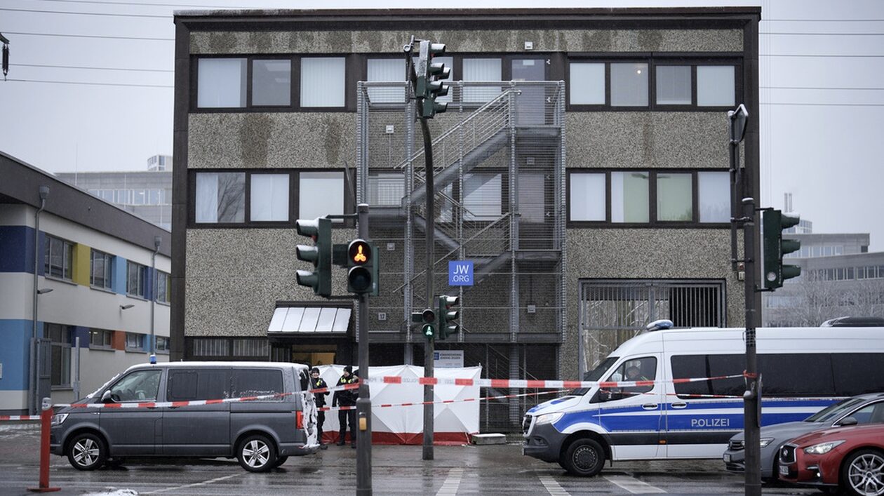 Αμβούργο: Τέσσερις ανήλικοι συνελήφθησαν για την εισβολή σε σχολείο - Κατείχαν ψεύτικα πιστόλια