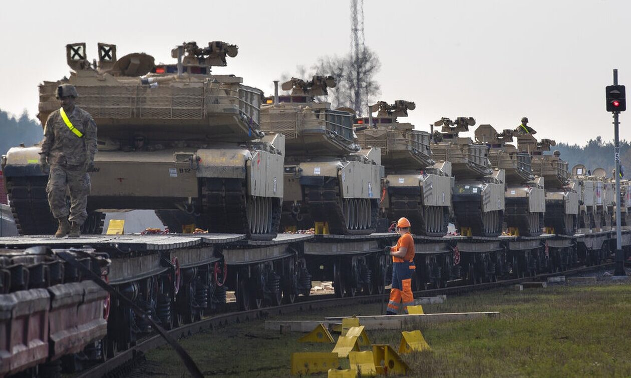 Οι ΗΠΑ πουλάνε τεθωρακισμένα άρματα μάχης στη Ρουμανία έναντι 2,53 δισ. δολαρίων