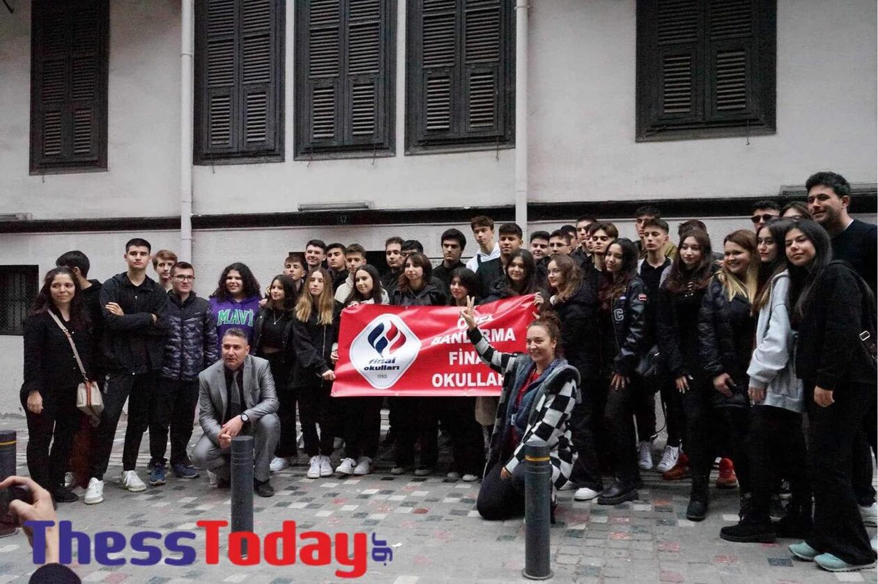 Θεσσαλονίκη: Λαϊκό προσκύνημα από 5.000 Τούρκους στο σπίτι του Κεμάλ Ατατούρκ