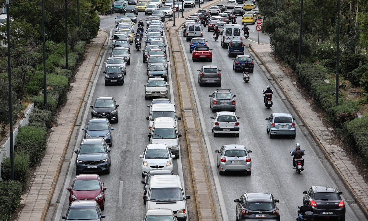 ΕΛΣΤΑΤ: Αύξηση 33% σημείωσαν οι πωλήσεις των αυτοκινήτων τον Οκτώβριο στην Ελλάδα