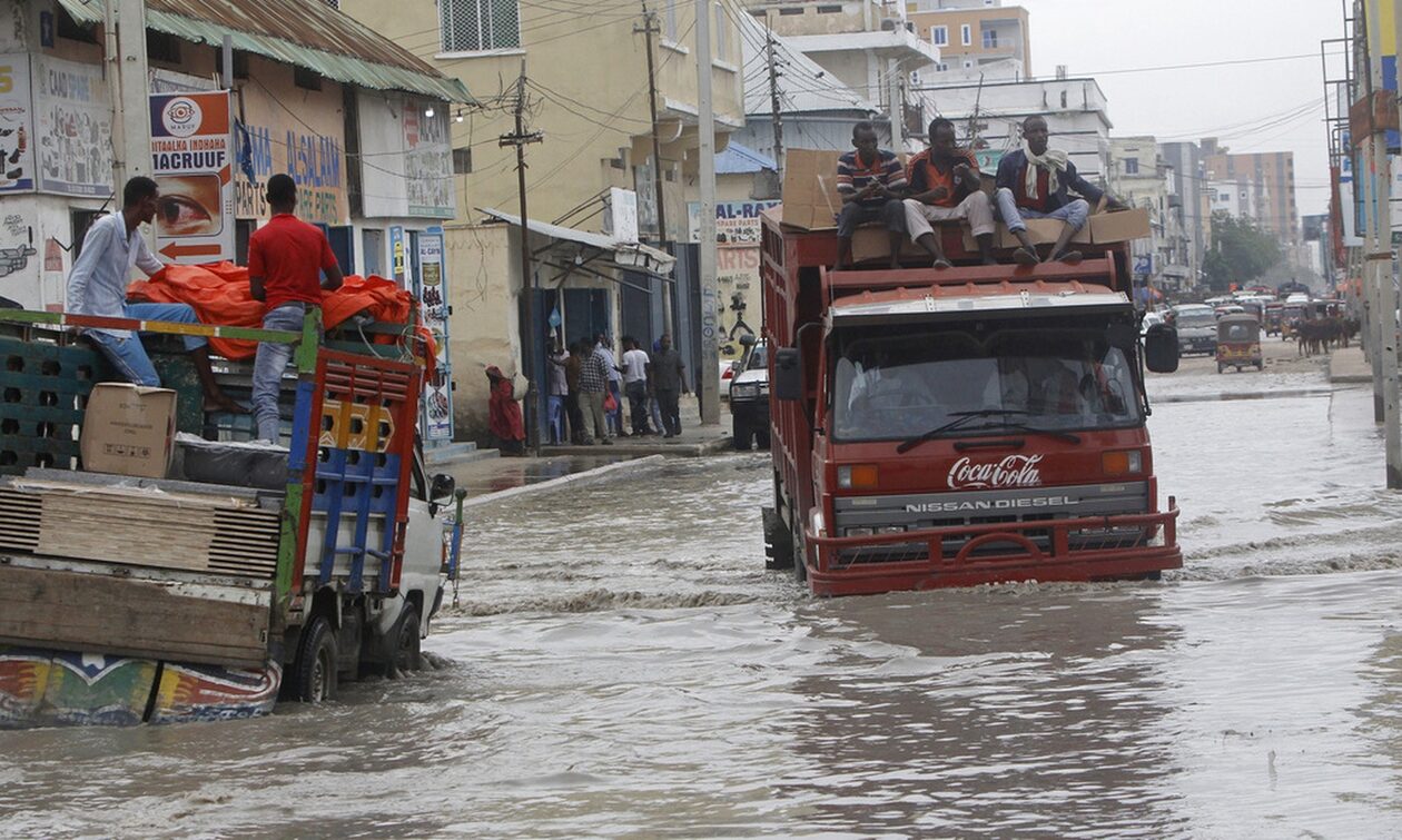 Σαρωτικές πλημμύρες έφερε το Ελ Νίνιο στη Σομαλία: Δεκάδες νεκροί και 500.000 εκτοπισμένοι