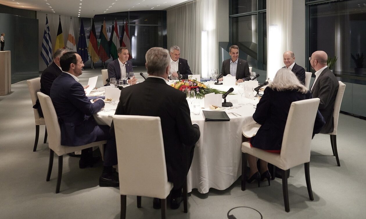 Κυριάκος Μητσοτάκης: Το δείπνο με Σαρλ Μισέλ, Όλαφ Σολτς και άλλους πέντε ηγέτες της ΕΕ