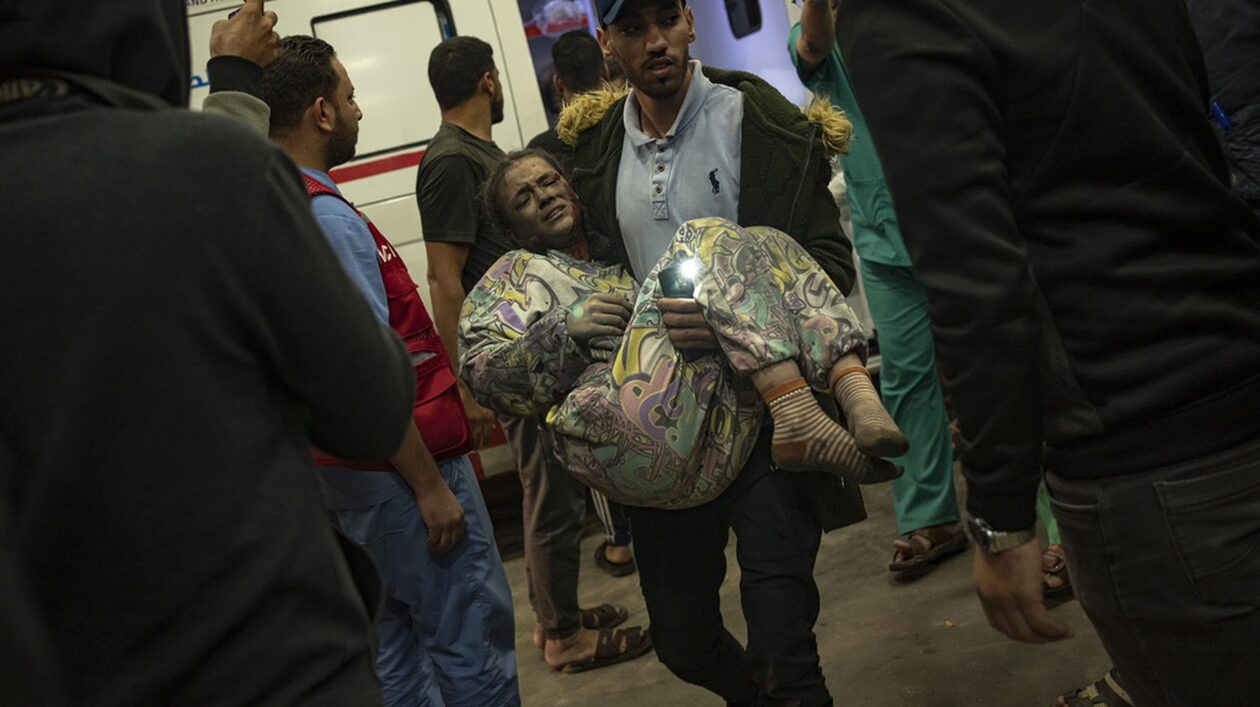 ΠΟΥ: Εξετάζει εκκένωση του νοσοκομείου Αλ Σίφα - «Δεν υπάρχει ρεύμα, νερό, οξυγόνο, μόνο βόμβες»