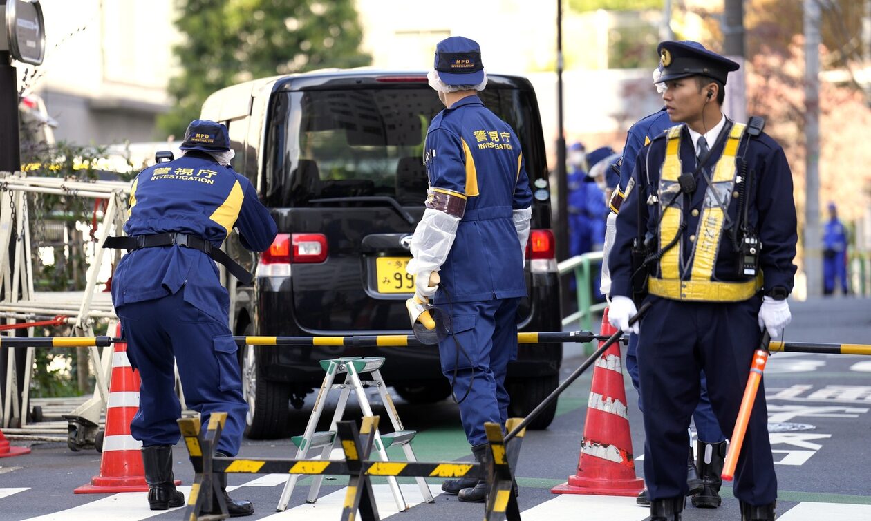 Τόκιο: Άνδρας έπεσε με όχημα σε μπάρα κοντά στην πρεσβεία του Ισραήλ - Συναγερμός στις Αρχές