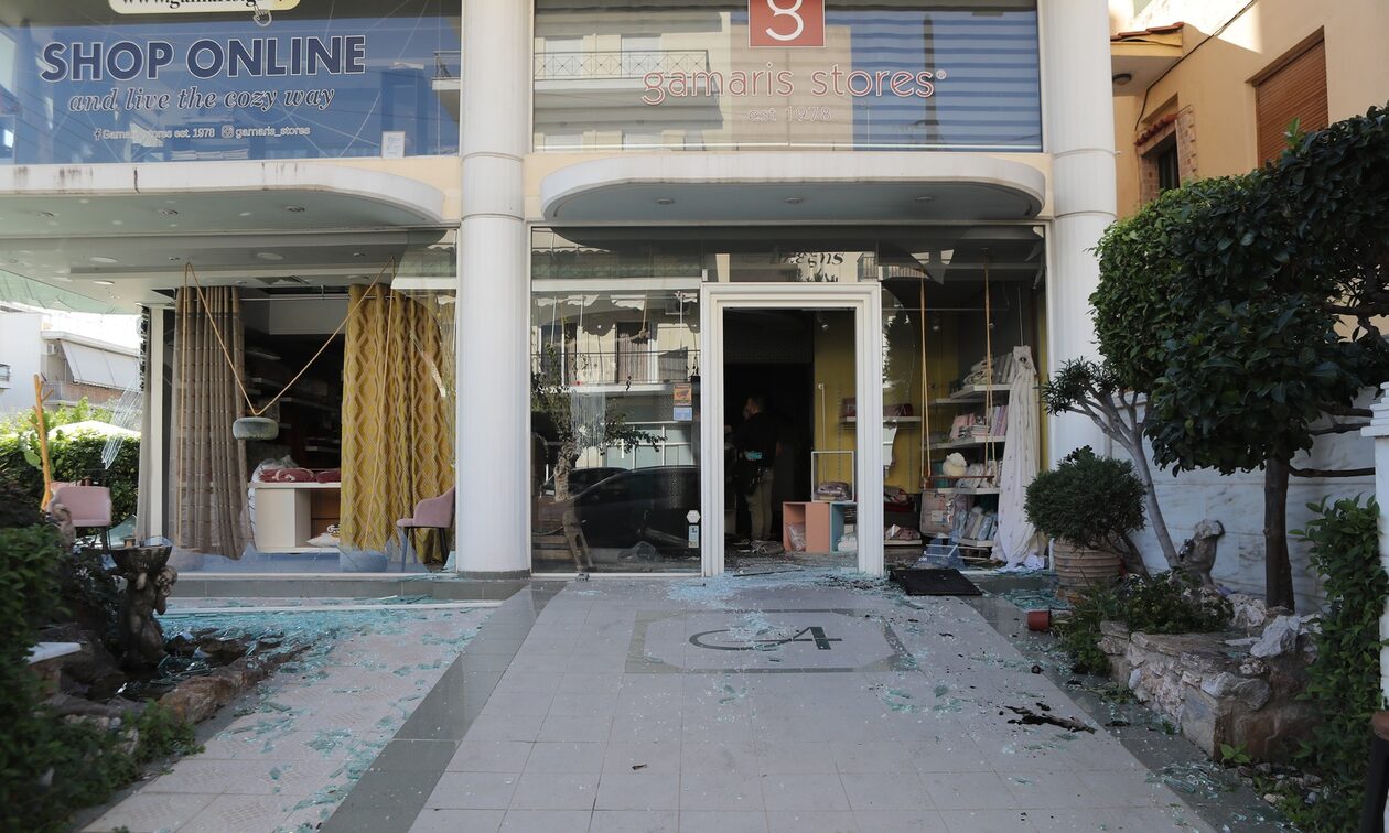 Super League: Οι ζημιές μετά την εμπρηστική επίθεση στο κατάστημα του διαιτητή Ανδρέα Γκάμαρη (pics)