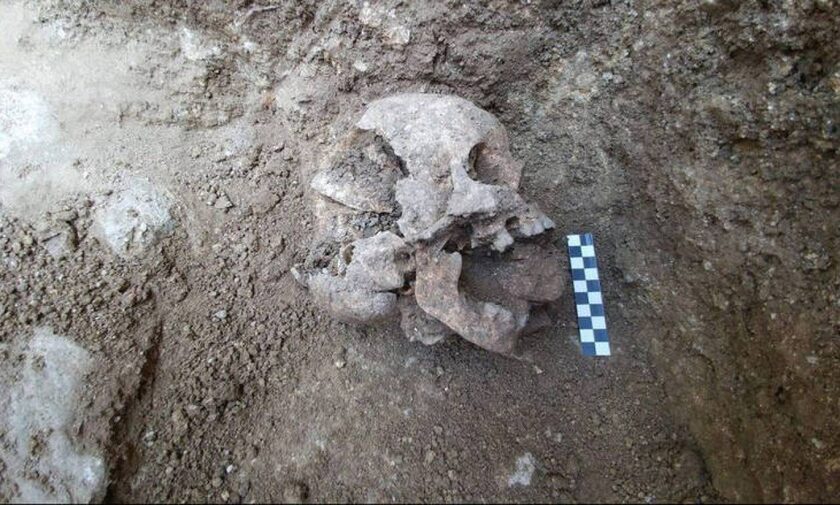 Άρτα: Εντοπίστηκε ανθρώπινος σκελετός μέσα σε στρατόπεδο
