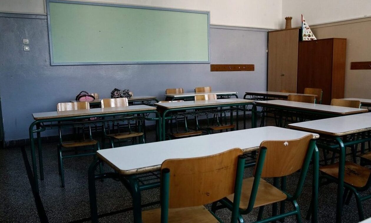 Θεσσαλονίκη - Λαγκαδάς: Μαθητής ΕΠΑΛ πέταξε αναμμένο πυρσό μέσα σε σχολική τάξη, εν ώρα μαθήματος