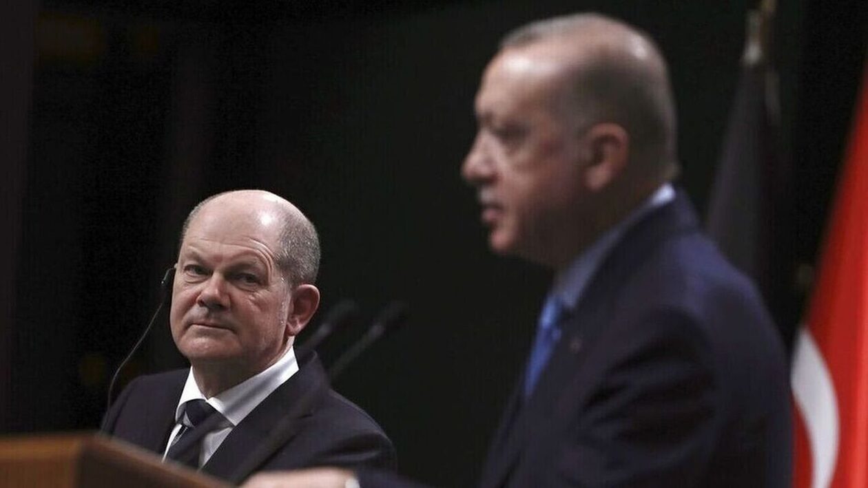 Συμφώνησαν ότι... διαφωνούν Ερντογάν και Σολτς - Ένταση στη συζήτηση για το «Ολοκαύτωμα»