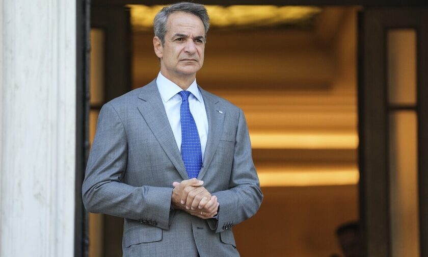 PM Mitsotakis on youth pass, guaranteed minimum income and price hike