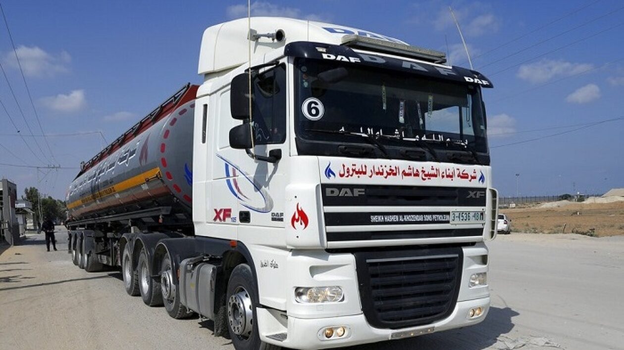 Πόλεμος στο Ισραήλ: Παραδόθηκαν 17.000 λίτρα καυσίμων στη Γάζα, για εταιρεία τηλεπικοινωνιών