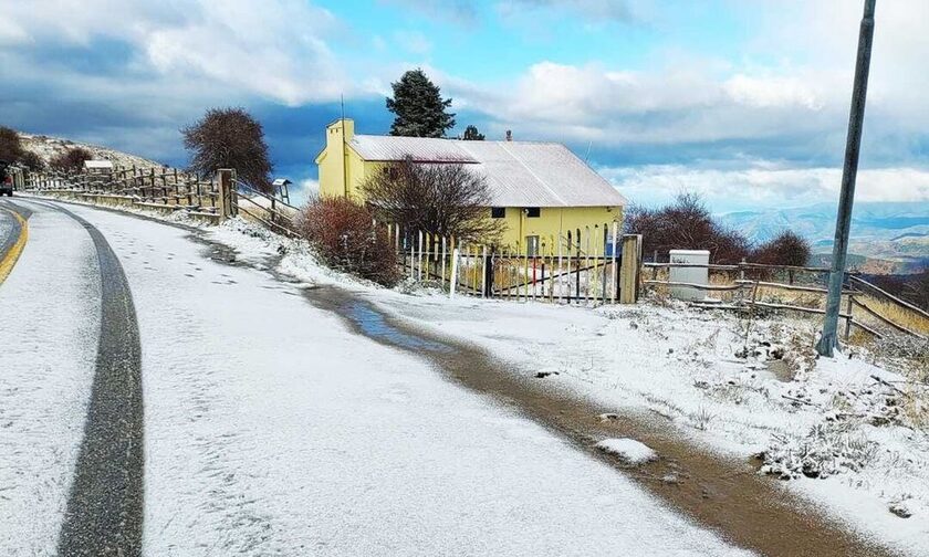 Λάρισα: Τα πρώτα χιόνια στον Κίσσαβο - Εντυπωσιακές εικόνες