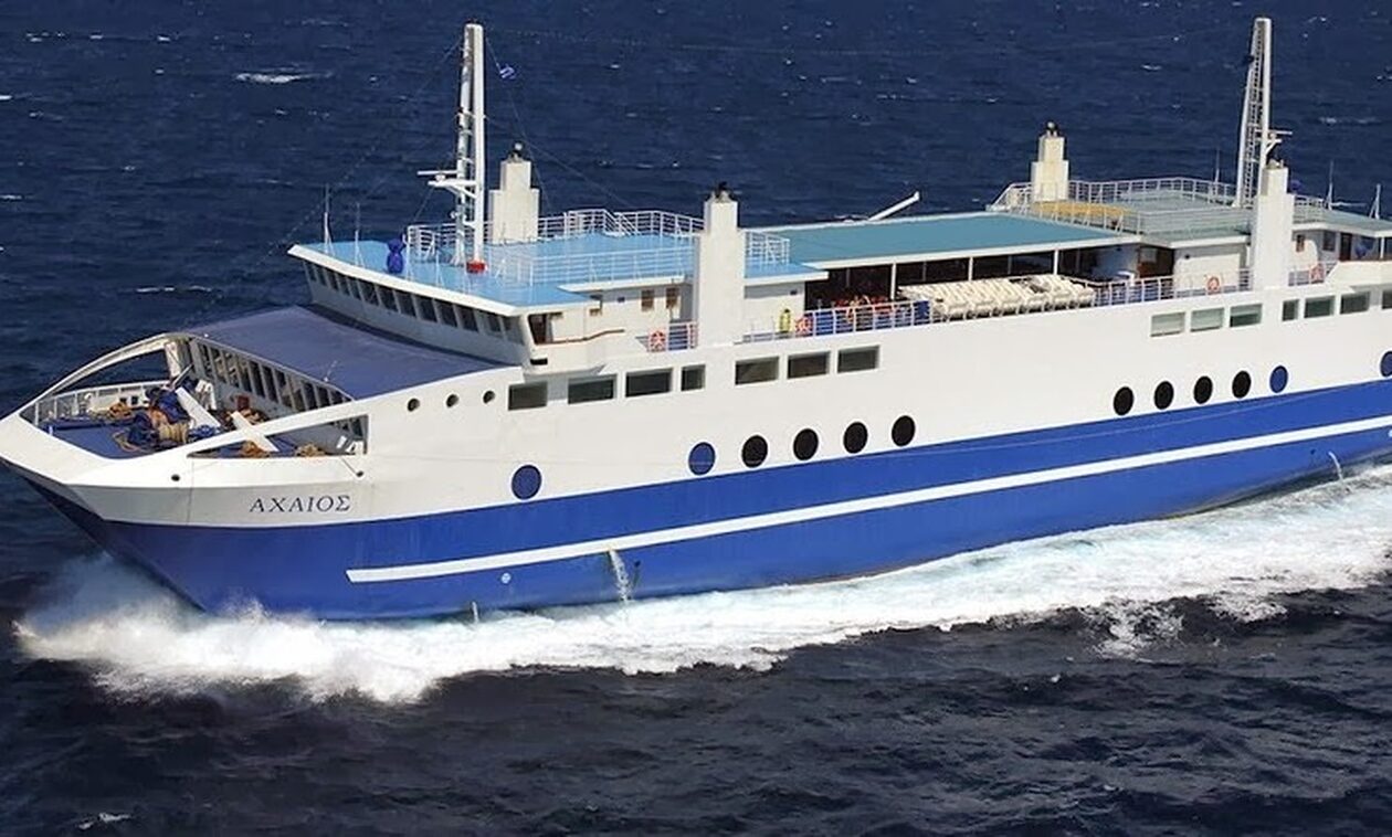 Αίγινα: Ταλαιπωρία για 330 επιβάτες – Επέστρεψε στον Πειραιά μετά από πολύωρη μάχη με τα κύματα
