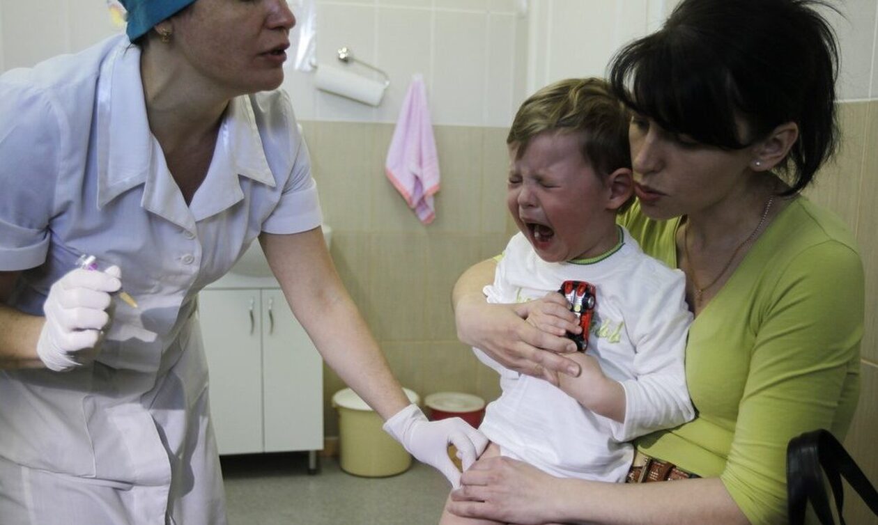 Βρετανία: Συναγερμός για τα κρούσματα ιλαράς σε παιδιά - Οι οδηγίες προς τους γιατρούς