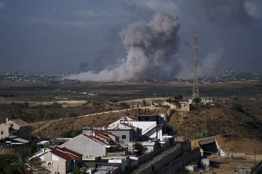 Γάζα: Τουλάχιστον 10 νεκροί και 22 τραυματίες από ισραηλινό πλήγμα σε πολυκατοικία στη Χαν Γιούνις