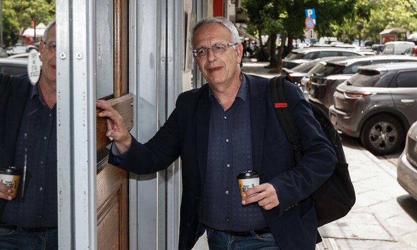 ΣΥΡΙΖΑ - Ρήγας: «Προσωπικοί εγωισμοί και στρατηγικές - Να παραδώσουν την έδρα οι αποχωρήσαντες»