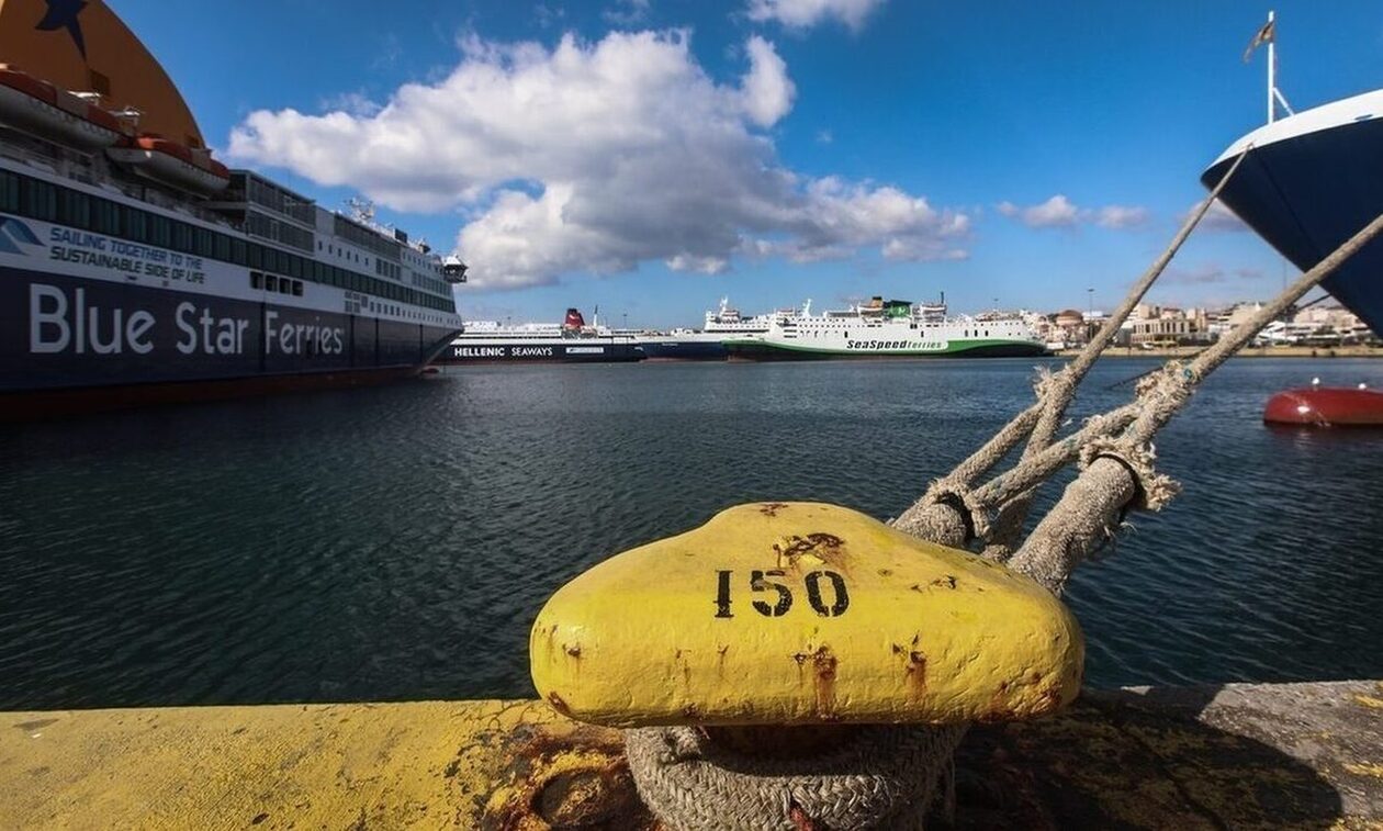 Κακοκαιρία: Δεμένα τα πλοία στα λιμάνια - Ισχυροί άνεμοι 9 μποφόρ