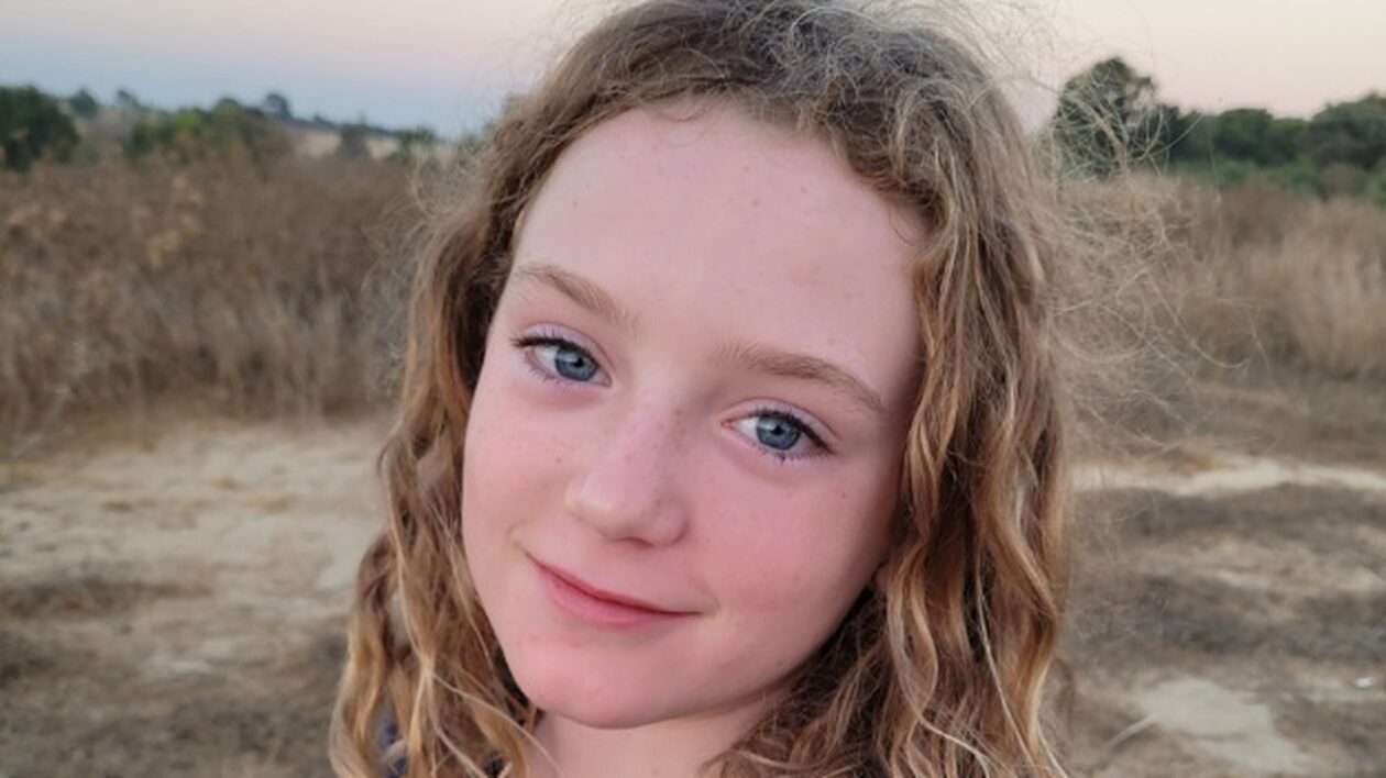 Πόλεμος στο Ισραήλ: Απελευθερώθηκε η 9χρονη που θεωρούνταν νεκρή στο κιμπούτς Be'eri