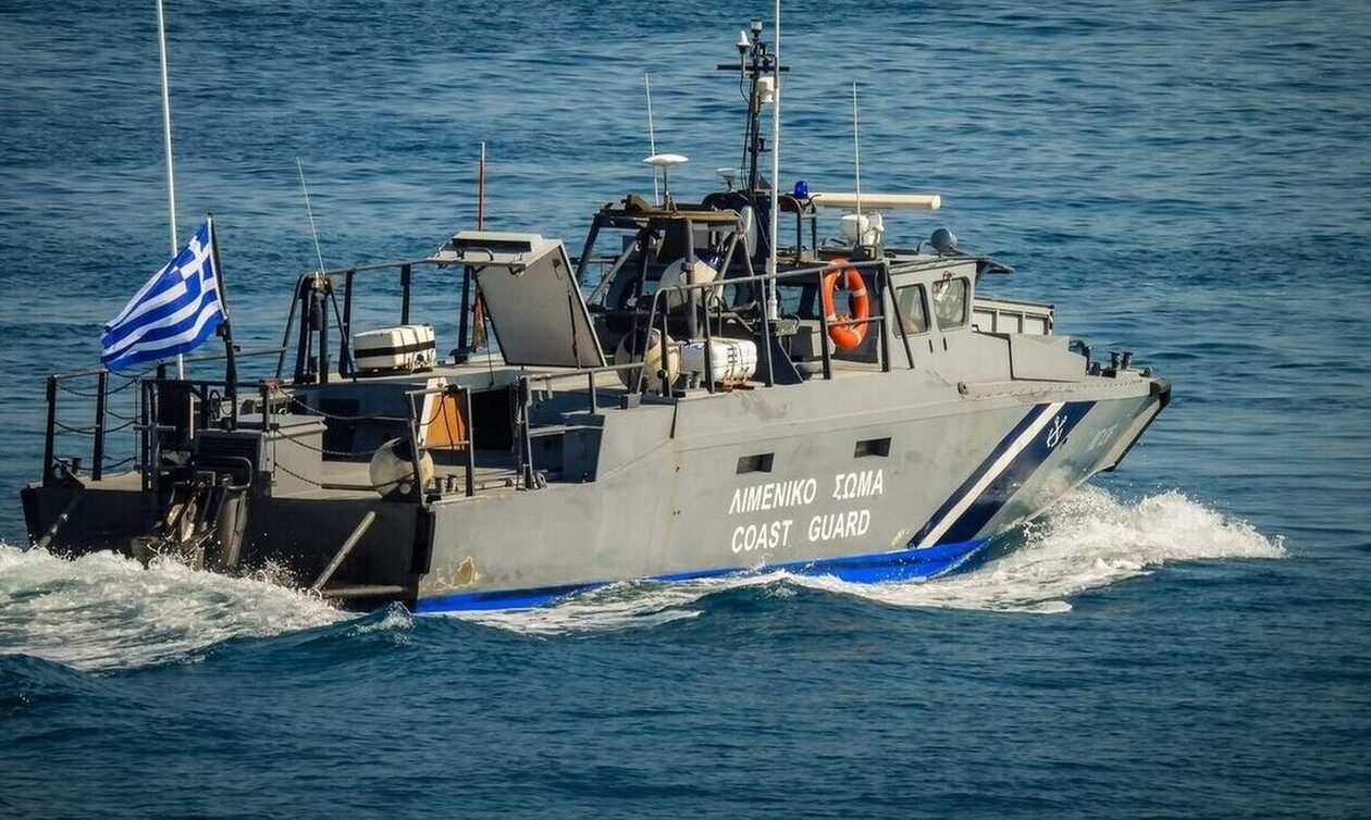 Body found of sailor from the sunken freighter near Lesvos; 12 crew still missing