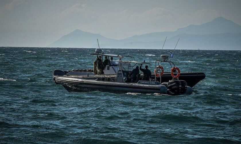 Ναυάγιο στη Μυτιλήνη: Αγωνία για τους 12 αγνοούμενους ναυτικούς του πλοίου RAPTOR