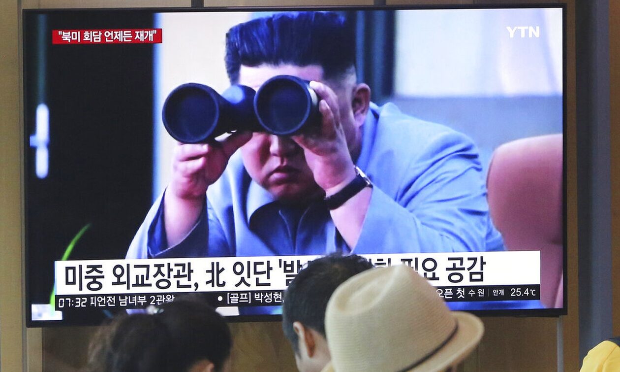 Βόρεια Κορέα: Ο Κιμ εξετάζει δορυφορικές φωτογραφίες του Λευκού Οίκου και του Πενταγώνου των ΗΠΑ