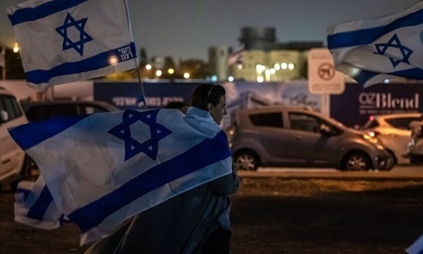 Η Χαμάς παρέδωσε Ισραηλινούς ομήρους στον Ερυθρό Σταυρό στη Γάζα