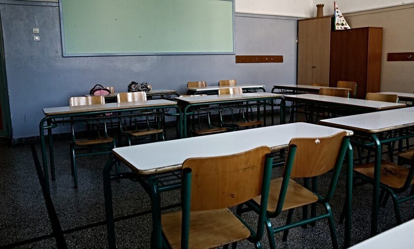 Χανιά: Σοκαριστικό συμβάν σε ΕΠΑΛ – Καθηγήτρια καταπλακώθηκε από σχολικό πίνακα
