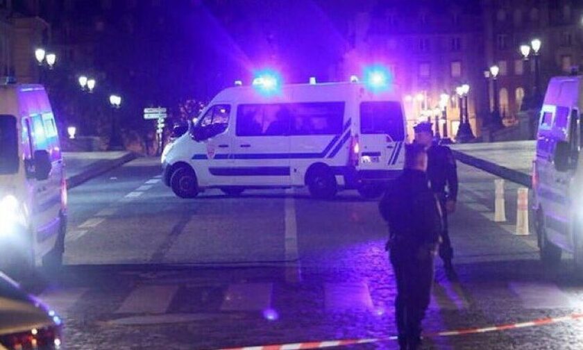 Παρίσι: «Ξύπνησε» μνήμες η επίθεση - «Δεν θα υποκύψουμε στην τρομοκρατία» λέει η πρωθυπουργός