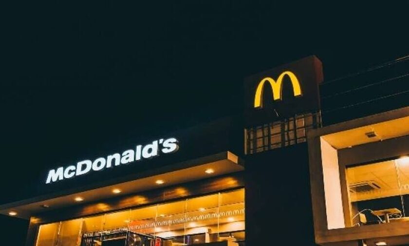 Ριζικές αλλαγές στα McDonald’s: «Τέρμα τα στεγνά μπιφτέκια»