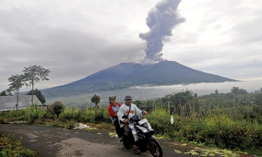 Eξερράγη το ηφαίστειο της Ινδονησίας