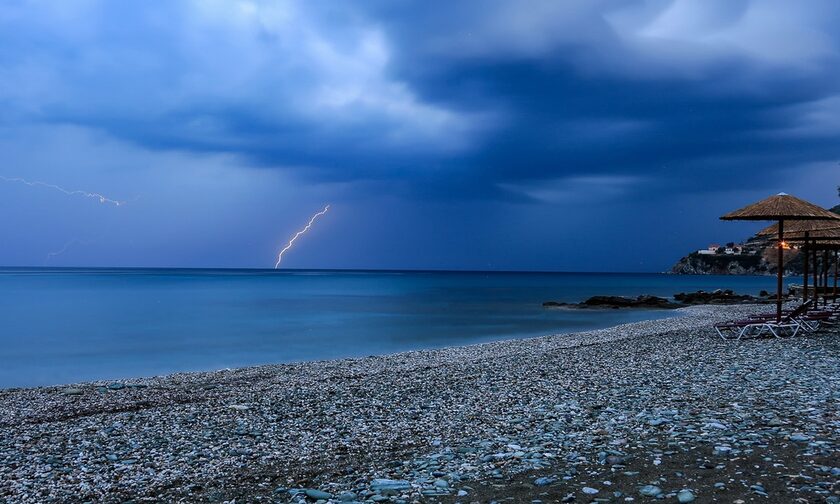 Έκτακτο δελτίο ΕΜΥ: Ισχυρές καταιγίδες μέχρι το βράδυ - Πού θα είναι έντονα τα φαινόμενα