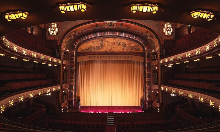 ΔΥΠΑ: Από σήμερα οι αιτήσεις για τα δωρεάν εισιτήρια σε θέατρα και κινηματογράφους