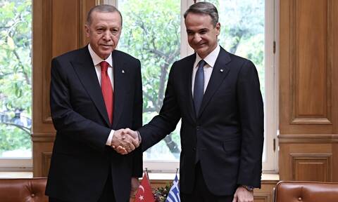 Επίσκεψη Ερντογάν στην Αθήνα: «Το πρόσημο είναι θετικό, αλλά οι διαφορές παραμένουν χαώδεις»