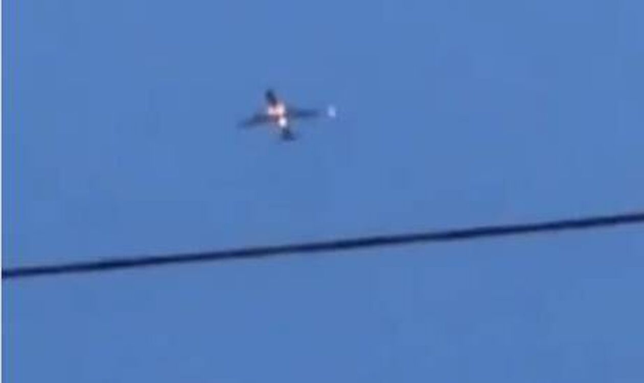 Ρωσικό αεροπλάνο τυλίχθηκε στις φλόγες στιγμές μετά την απογείωση