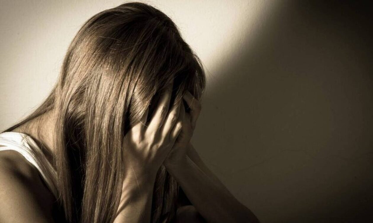 Πύργος: Ποινική δίωξη για βιασμό και εκδικητική πορνογραφία στον σύντροφο της 23χρονης